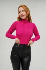 Pull en maille à col roulé côtelé fuchsia (vente en gros)