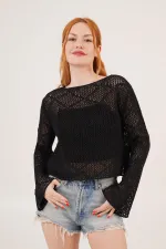 Kayık Yaka Volan Kol Detaylı Ajurlu Toptan Siyah Bluz