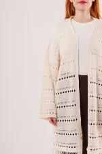 Cardigan long en maille perforée à pompons de transition, couleur crème, en gros