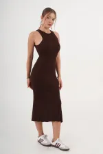 Robe en tricot bordeaux saisonnière à col licou en gros