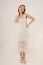 Robe ajourée à col en V et détails à pompons couleur crème en gros