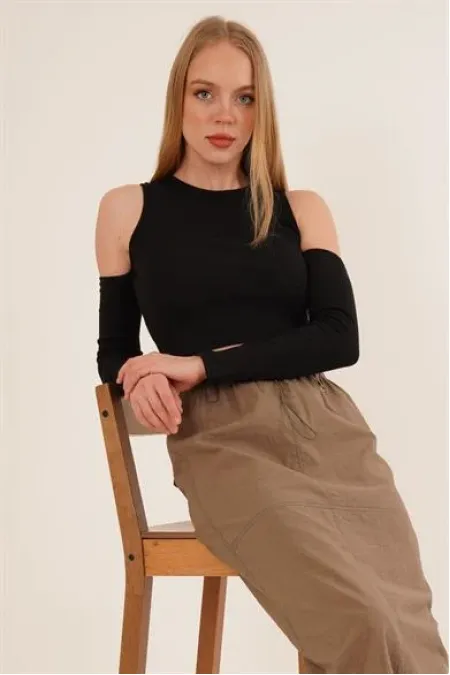 Omuz Detaylı Bisiklet Yaka Toptan Bluz Siyah