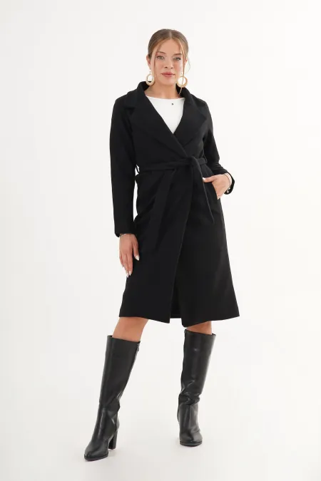 Manteau en cachemire noir avec ceinture et doublure en gros