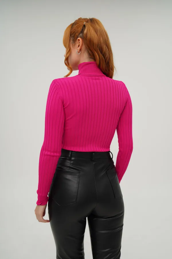 Pull en maille à col roulé côtelé fuchsia (vente en gros)