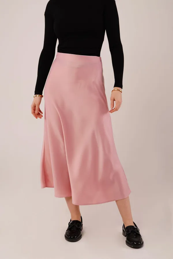 Jupe mi-longue trapèze en satin rose en gros