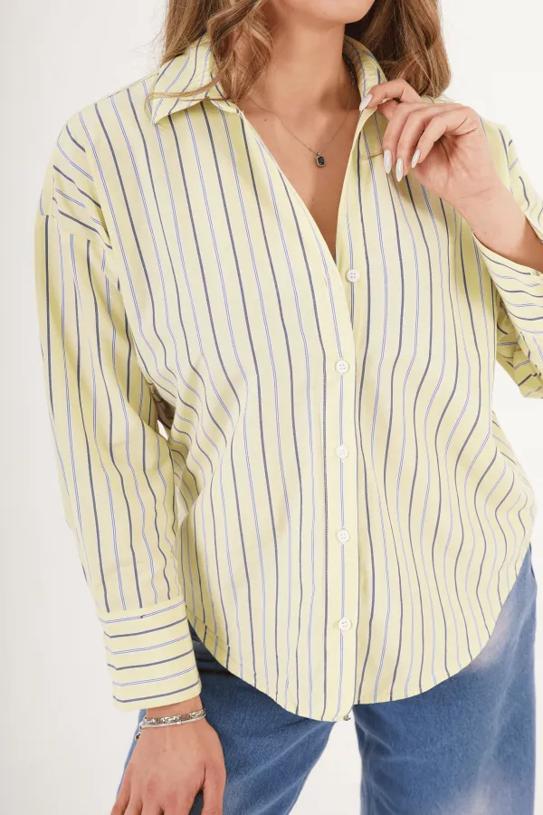 Chemise jaune rayée fendue dans le dos (vente en gros)