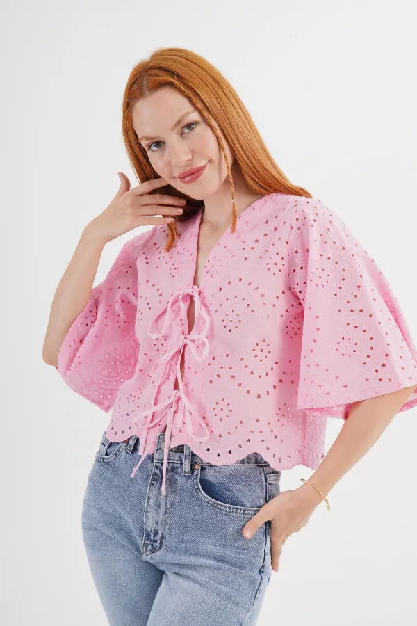 Önden Bağlamalı Delik Geçiş Detaylı Pembe Crop Toptan Gömlek