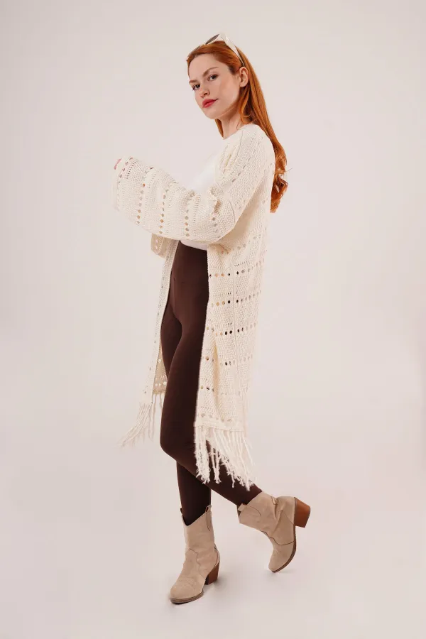 Cardigan long en maille perforée à pompons de transition, couleur crème, en gros