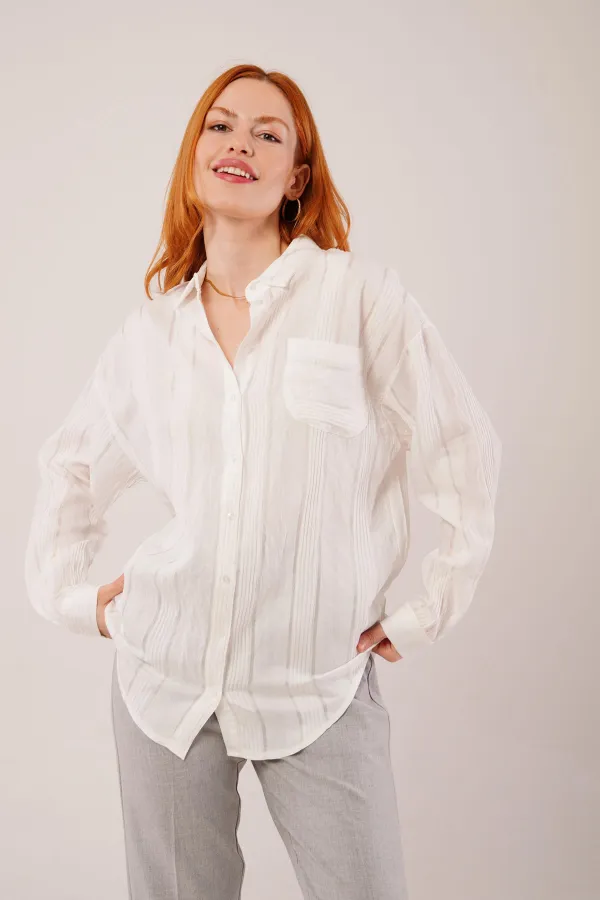 Hakim Yaka Çizgili Cep Detaylı Toptan Beyaz Gömlek