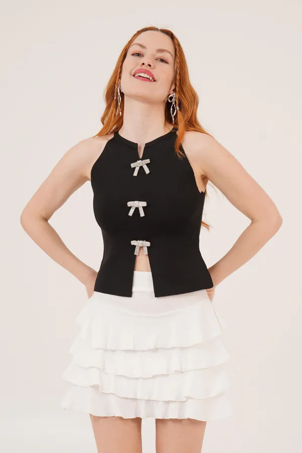 Taşlı Fiyonk Broş Detaylı Sıfır Kol Toptan Siyah Bluz