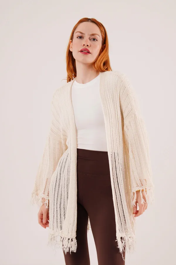 Püskül Detaylı Delikli Model Toptan Krem Hırka