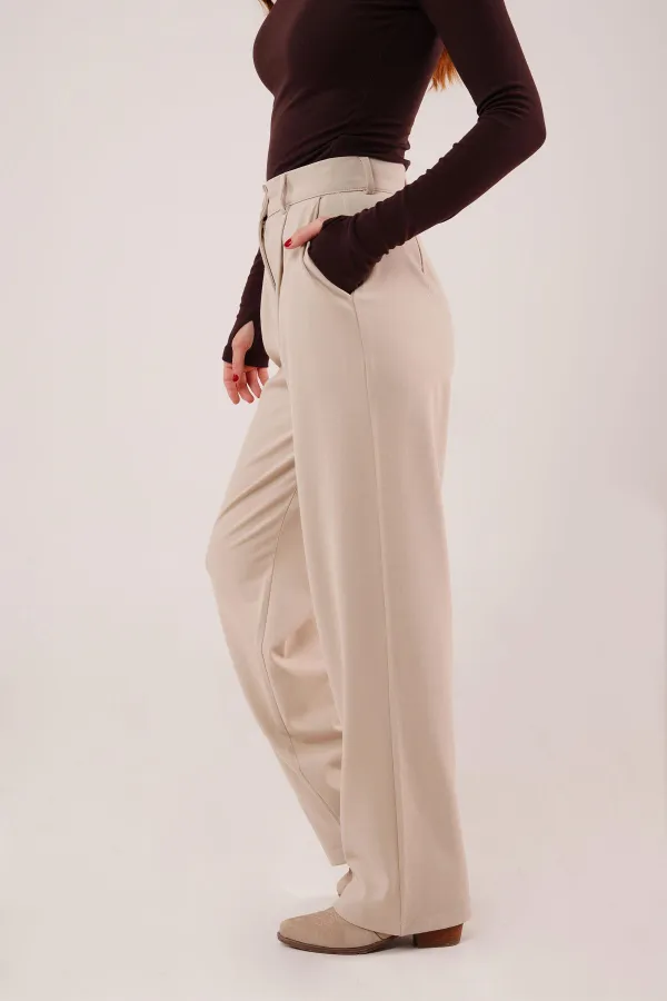 Premium Model Oturtmalı Toptan Krem Pantolon