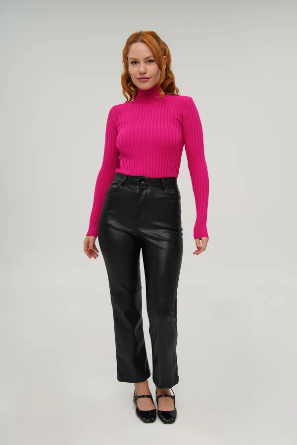 Pull en maille à col roulé côtelé fuchsia (vente en gros)