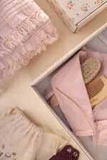Coffret cadeau standard pour bébé fille Cigit