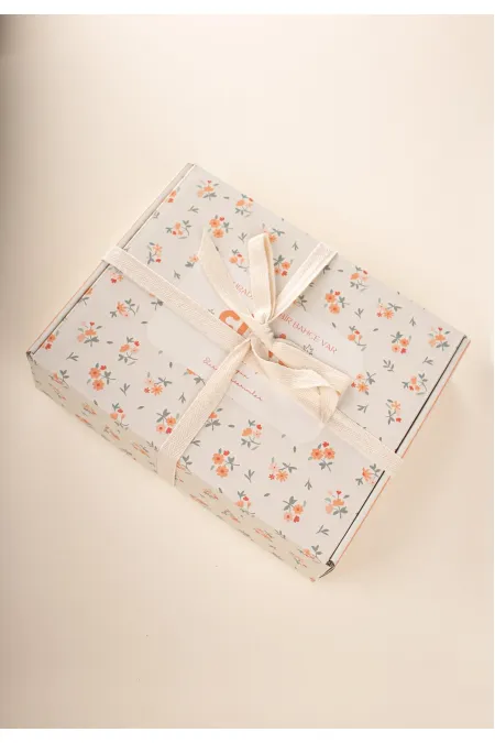 Coffret cadeau standard pour bébé fille Cigit