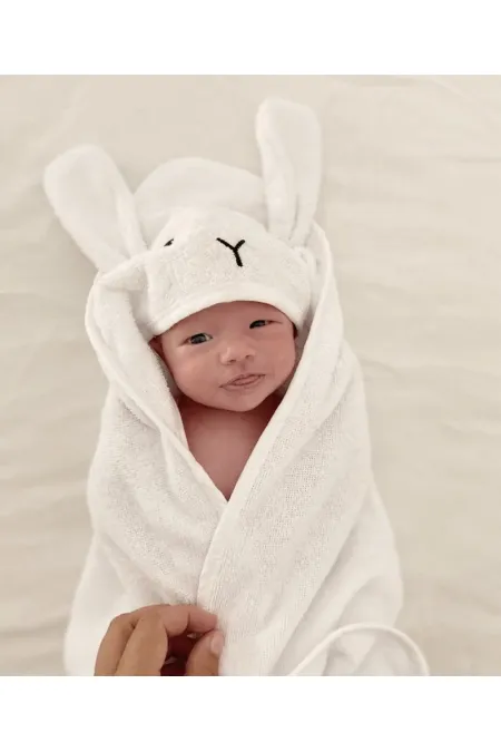 Serviette de bain bébé brodée à oreilles de lapin 75 x 75 cm écru