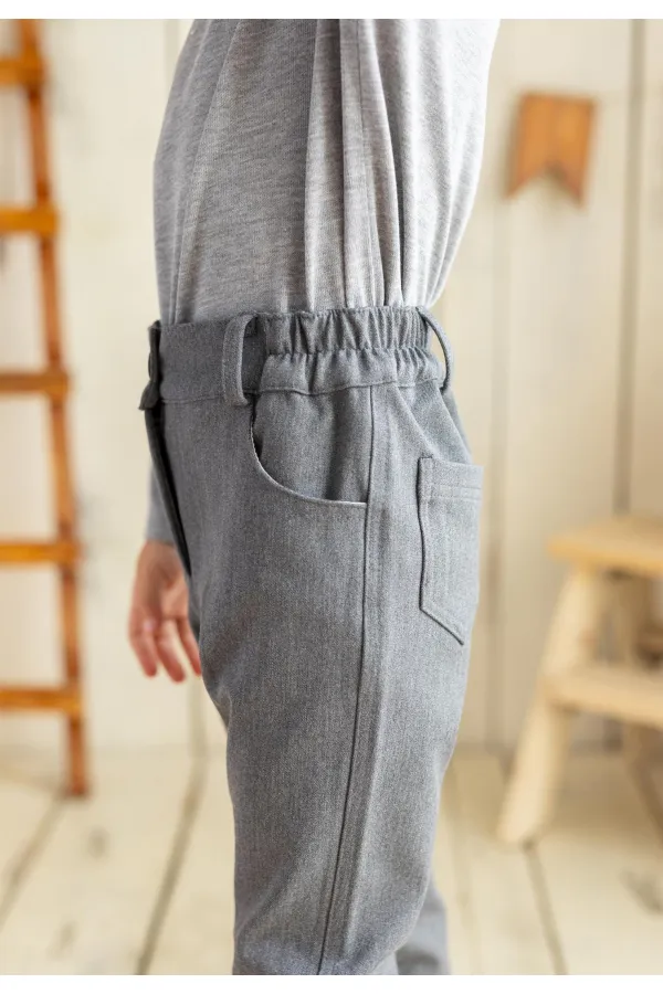 Pantalon en gabardine de lycra gris, 2-7 ans