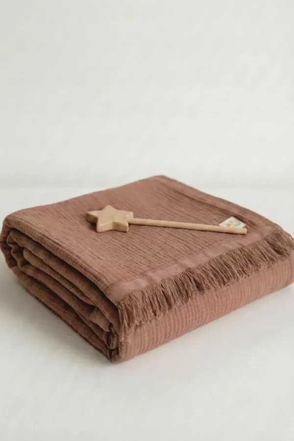 Couverture à pompons quatre couches 80 x 120 cm marron clair