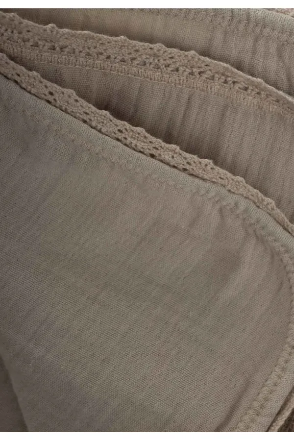 Couverture en mousseline simple épaisseur brodée de dentelle 100 x 100 cm +/- 3 cm Vison