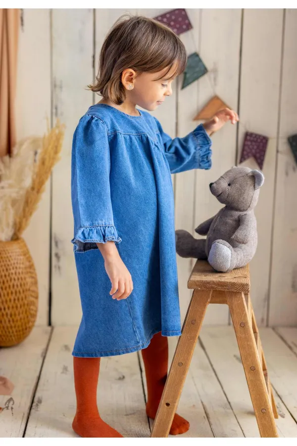 Robe en jean boutonnée au dos, bleue, pour les enfants de 2 à 7 ans.