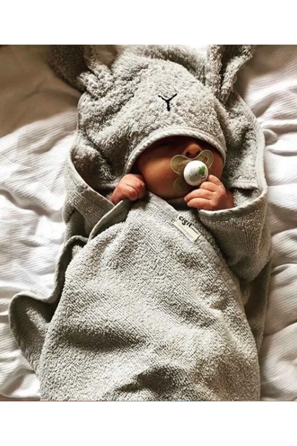 Kulaklı Tavşan Nakışlı Bebek Banyo Havlusu 75X75 cm Gri