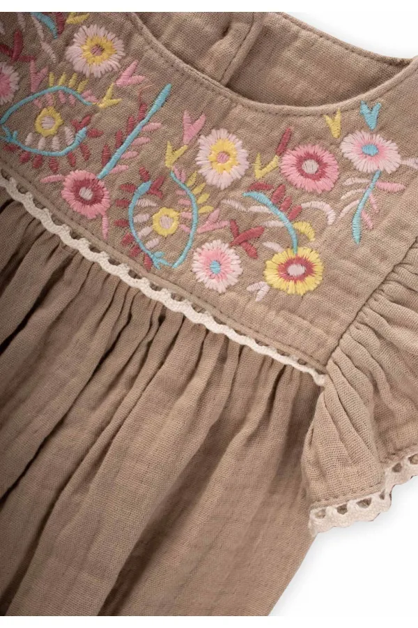 Çiçek Nakışlı Dantelli Müslin Tulum 0-3 Yaş Vizon