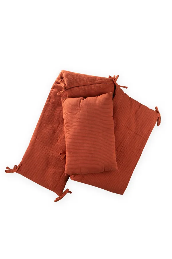 Müslin Bebek Yatak Koruma Yastık Seti (Yıkanmıştır) 32X180 cm +/- 2 cm Rust Çizgili Müslin Bebek Yatak Koruma Yastık Seti (Yıkanmıştır) 32X180 cm +/- 2 cm Rust Çizgili