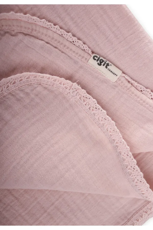 Couverture en mousseline simple épaisseur brodée de dentelle, 100 x 100 cm +/- 3 cm, rose poudré
