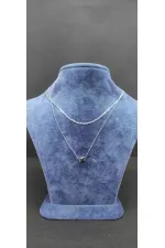 Collier argenté à double chaîne en forme de nœud