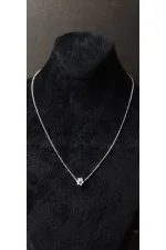 Minimal Çiçek Figürlü Kolye