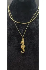 Collier pour femme avec figurine hippocampe à double chaîne