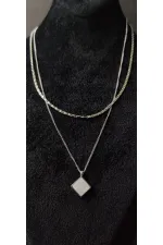 Collier double pour femme à motif géométrique carré