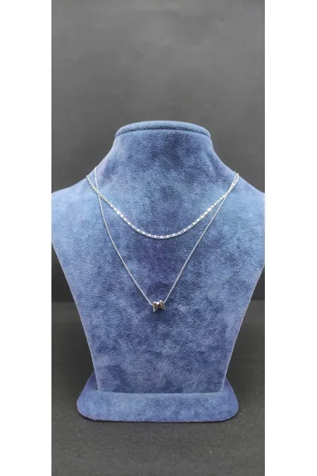 Collier argenté à double chaîne en forme de nœud