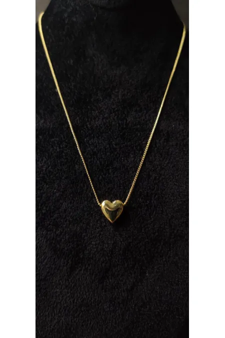 Collier minimaliste aspect doré avec motif cœur brillant