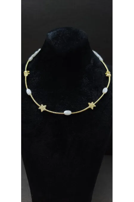Collier pour femme orné d'un motif en forme d'étoile