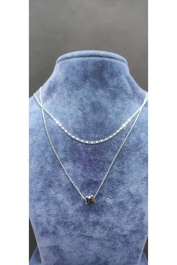 Collier argenté à double chaîne en forme de nœud