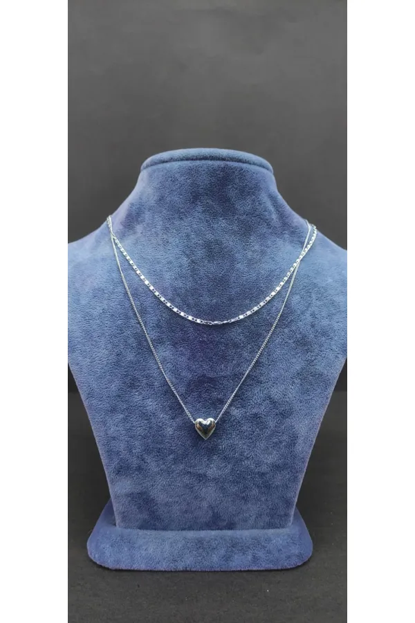 Collier argenté à double chaîne en forme de cœur