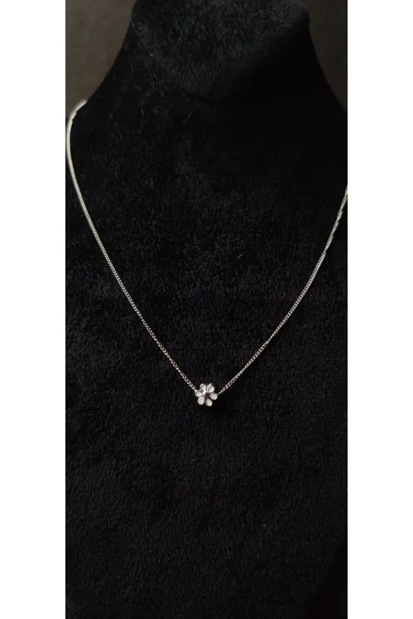 Minimal Çiçek Figürlü Kolye