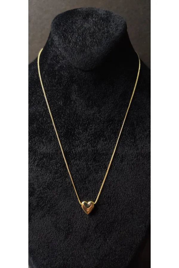 Minimalist Gold-Look Necklace with Shiny Heart Design