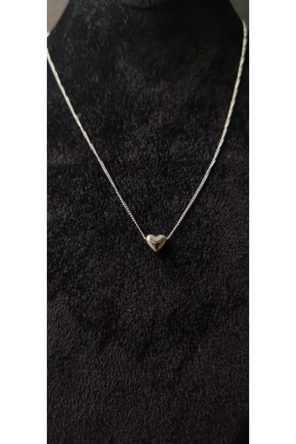 Shiny Heart Shaped Minimalist Silver Tone Necklace