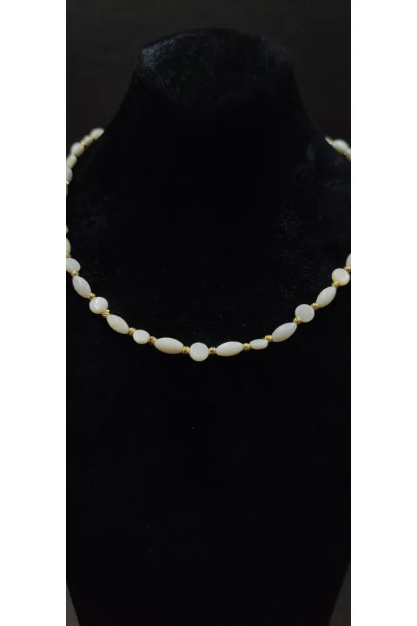 Collier pour femme avec perles imitation pierre naturelle