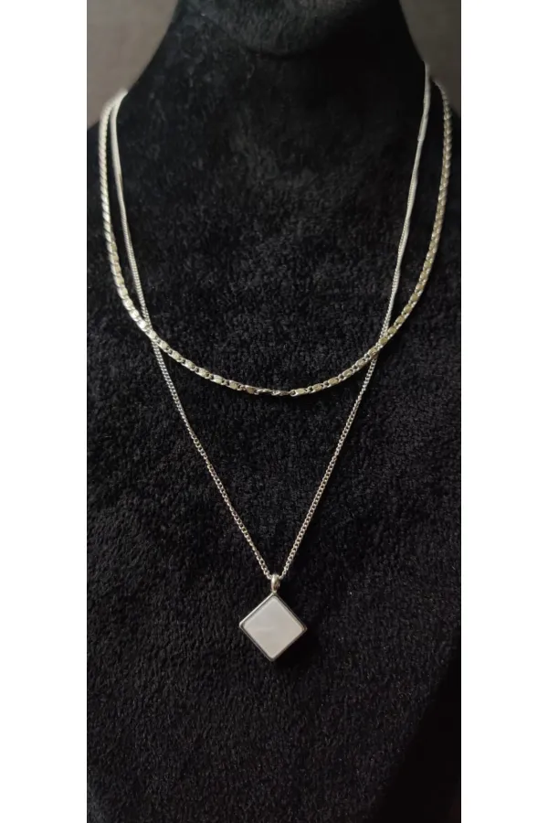 Collier double pour femme à motif géométrique carré