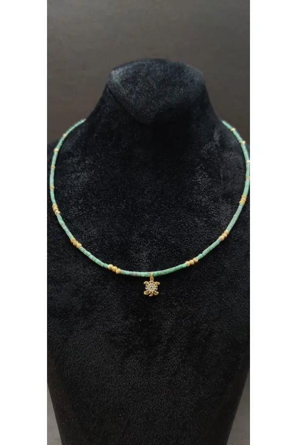 Kaplumbağa Figür Detaylı Boncuklu Kadın Kolye