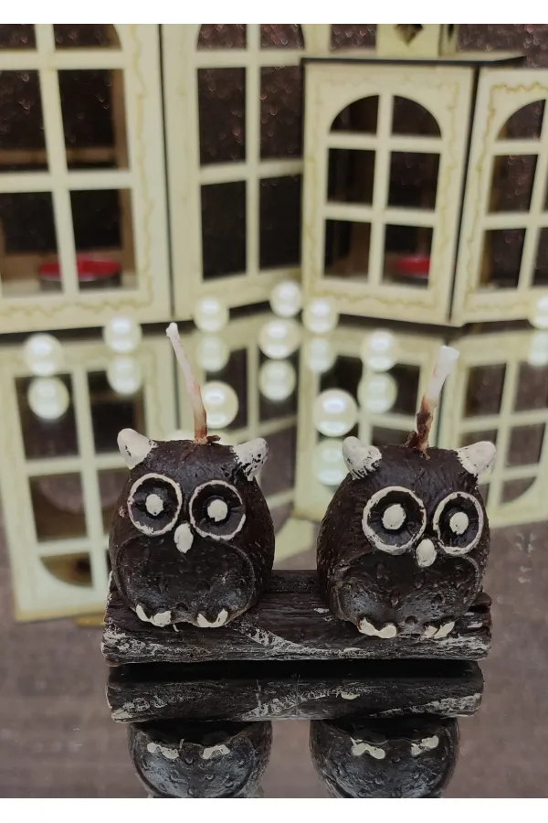 Coffret de 3 bougies décoratives en cire de soja, avec un hibou perché sur une bûche.