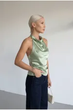 Kadın Çağla Yeşil Halter Yaka Saten Kumaş Sırt Dekolteli Bluz HZL26W-FRY123801