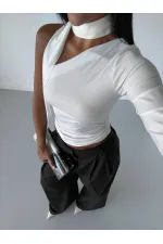 Kadın Beyaz Fularlı Sandy Kumaş Asimetrik Kesim Bluz HZL25S-FRY123371