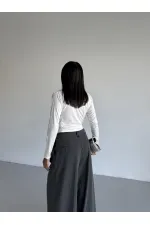 Kadın Beyaz Uzun Kollu Drape Detaylı Boğazlı Sandy Bluz HZL25W-FRY123301