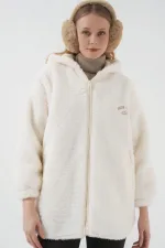 Veste à capuche zippée en fausse peau de mouton écrue pour femme HZL25W-BD152071