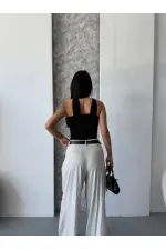 Kadın Siyah Halter Yaka Metal Detaylı Şık Crop Bluz HZL25S-FRY123251