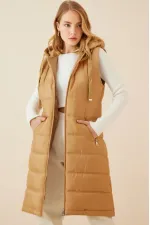 Kadın Camel Sabit Kapüşonlu Astarlı Uzun Şişme Yelek HZL22W-BD151401